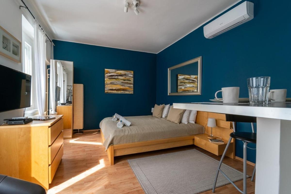 Lovely In The Heart Of Downtown Apartament